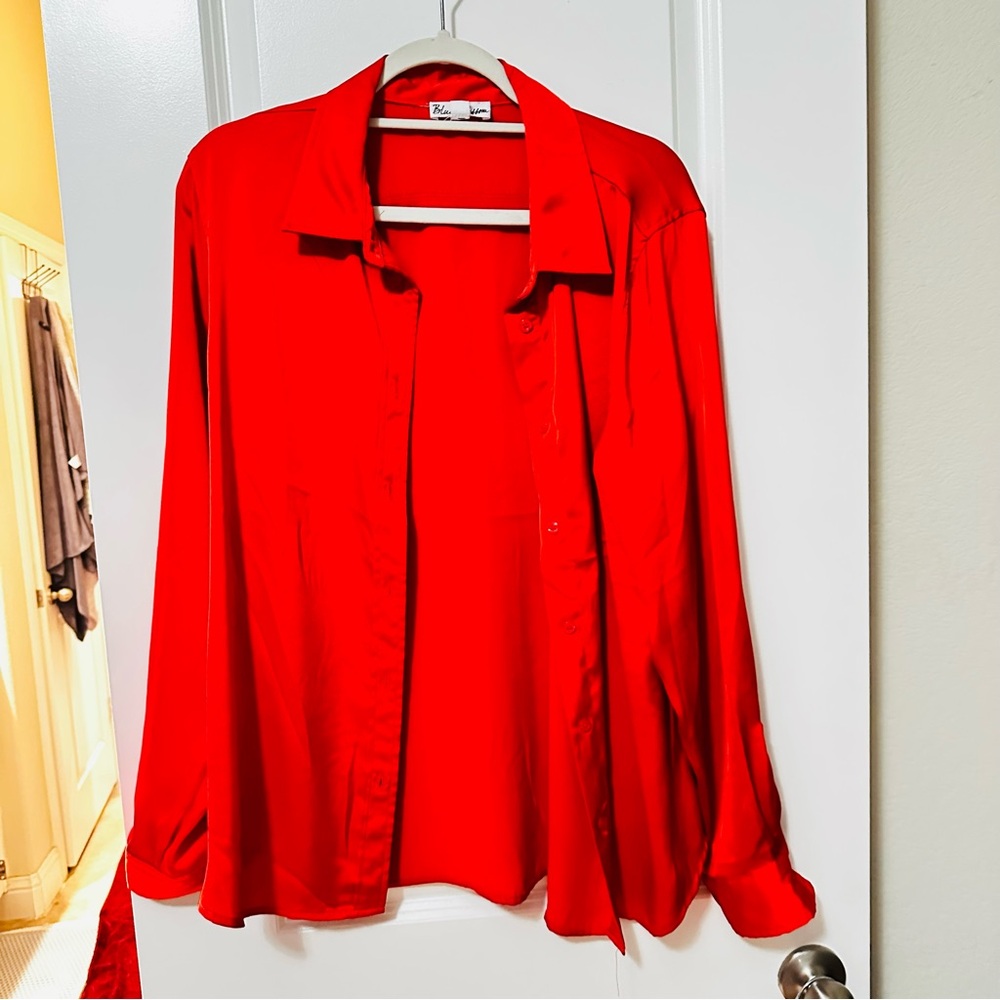Blue Blossom Button-Down Blouse – Bright Red – Size XL